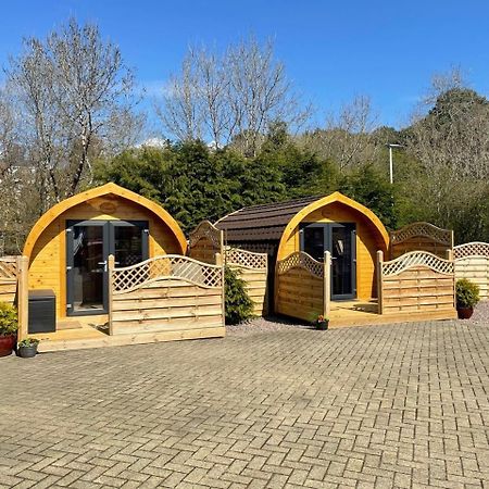Conifer Cabins Fort William Exterior photo
