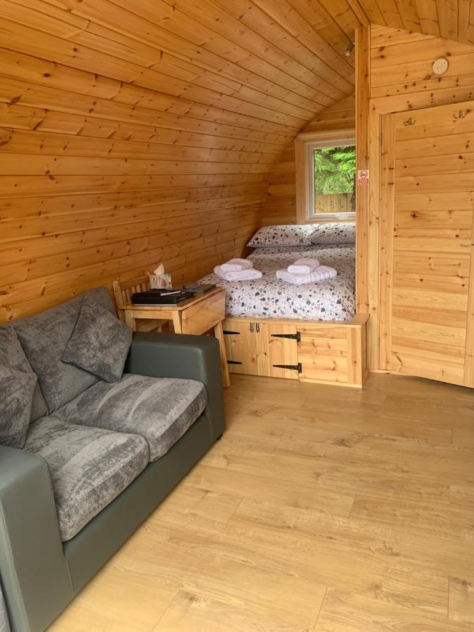 Conifer Cabins Fort William Exterior photo