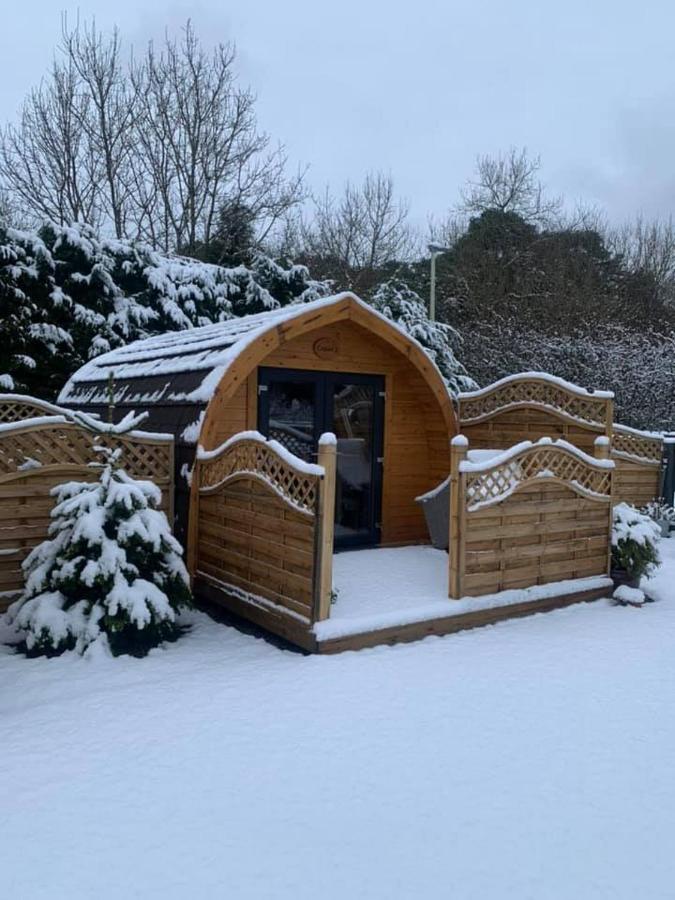 Conifer Cabins Fort William Exterior photo