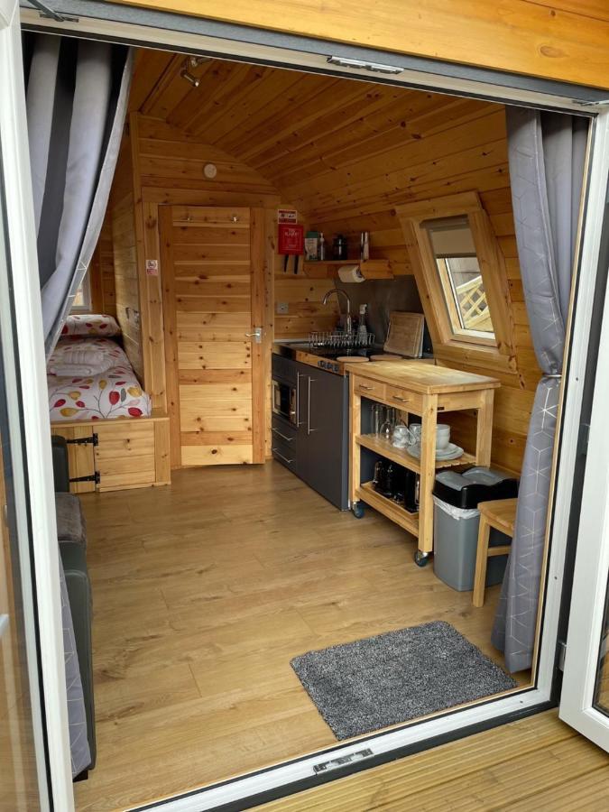 Conifer Cabins Fort William Exterior photo