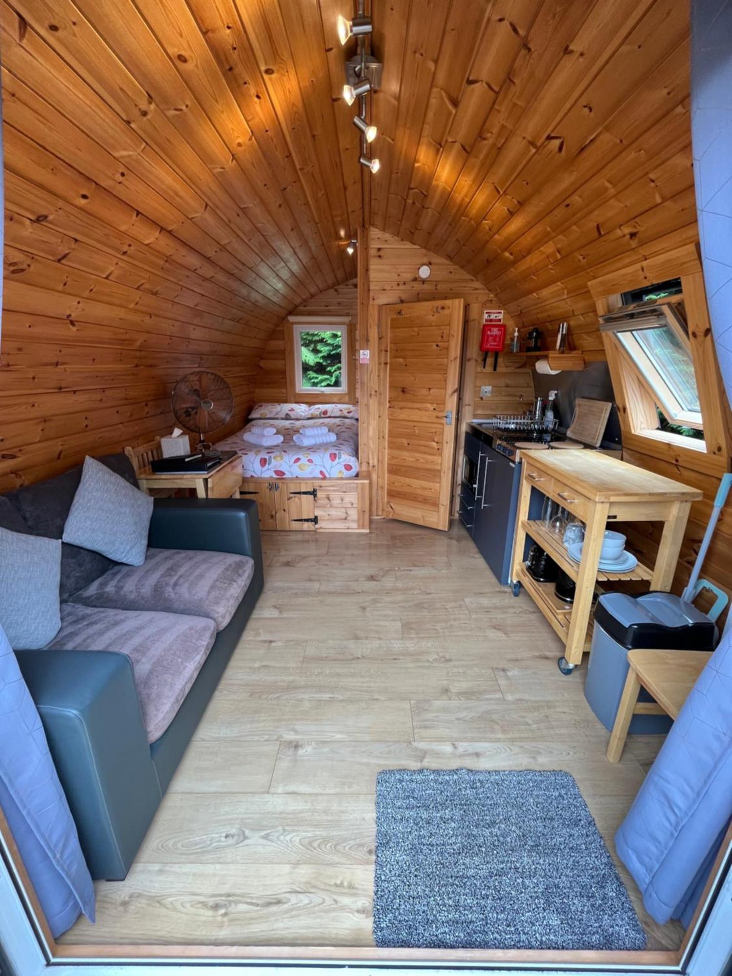Conifer Cabins Fort William Exterior photo