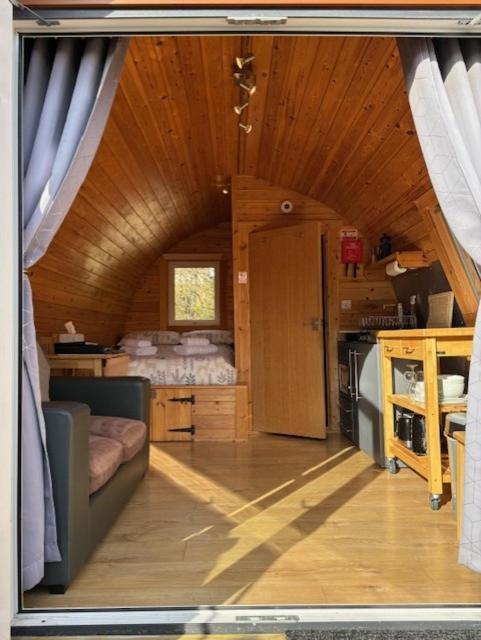 Conifer Cabins Fort William Exterior photo