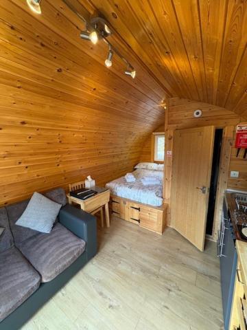 Conifer Cabins Fort William Exterior photo